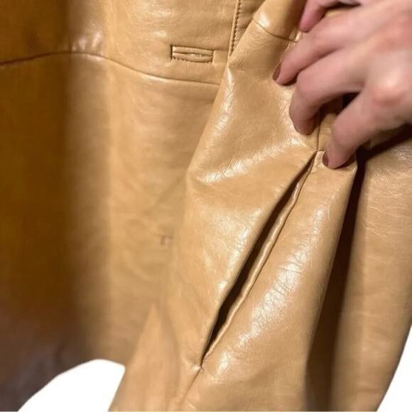 Levi's Oversize Tan Faux Leather Relaxed Button Front Jacket Size Large - Picture 10 of 16